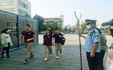 爱护校园环境的倡议书8篇